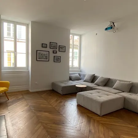 Les Lices Apartment *